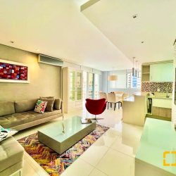 Apartamentos com 129m², 3 quartos, 3 suítes, 3 garagens, no bairro Centro em Florianópolis