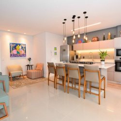 Apartamentos com 79m², 2 quartos, 1 suíte, 2 garagens, no bairro Centro em Florianópolis