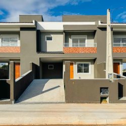 Casa Residencial com 150m², 3 quartos, 1 suíte, 2 garagens, no bairro Campeche em Florianópolis