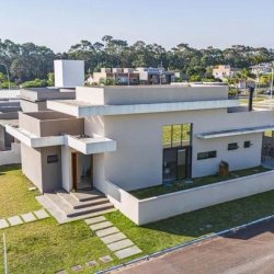 Casa em Condomínio com 150m², 4 quartos, 2 suítes, 3 garagens, no bairro São João do Rio Vermelho em Florianópolis