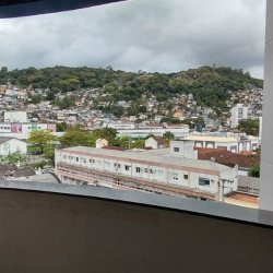 Apartamentos com 93m², 3 quartos, 1 suíte, 1 garagem, no bairro Centro em Florianópolis