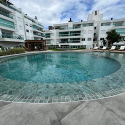 Cobertura com 166m², 3 quartos, 1 suíte, 2 garagens, no bairro Jurerê em Florianópolis