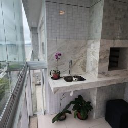 Apartamentos com 102m², 3 quartos (sendo 1 suíte), 2 garagens, no bairro Estreito em Florianópolis