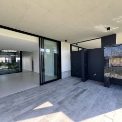 Casa Residencial com 183m², 3 quartos (sendo 3 suítes), 2 garagens, no bairro Ingleses do Rio Vermelho em Florianópolis
