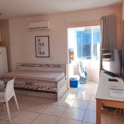Apartamentos com 32m², 1 quarto, 1 garagem, no bairro Canasvieiras em Florianópolis