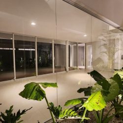 Casa em Condomínio com 297m², 4 quartos, 4 suítes, 6 garagens, no bairro São João Do Rio Vermelho em Florianópolis