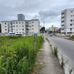 Terreno Comercial/Residencial com 1735m², no bairro Areias em São José