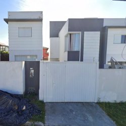 Casa Residencial com 96m², 2 quartos, 2 garagens, no bairro Rio Tavares em Florianópolis