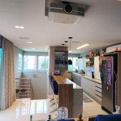 Cobertura com 206m², 2 quartos, 2 suítes, 2 garagens, no bairro Agronômica em Florianópolis