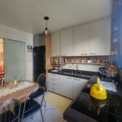 Apartamentos com 75m², 3 quartos (sendo 1 suíte), 1 garagem, no bairro Coqueiros em Florianópolis