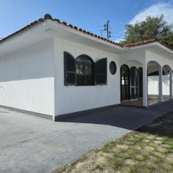 Casa Residencial com 107m², 3 quartos, 4 garagens, no bairro Ingleses do Rio Vermelho em Florianópolis