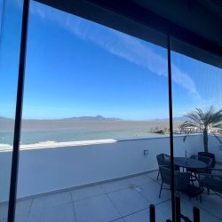 Apartamentos com 62m², 2 quartos (sendo 1 suíte), 1 garagem, no bairro Coqueiros em Florianópolis