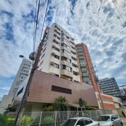 Apartamentos com 49m², 1 quarto, 1 garagem, no bairro Centro em Florianópolis
