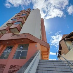 Apartamentos com 39m², 1 quarto, 1 garagem, no bairro Barreiros em São José