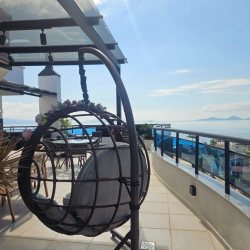 Cobertura com 337m², 3 quartos (sendo 1 suíte), 3 garagens, no bairro Balneário em Florianópolis