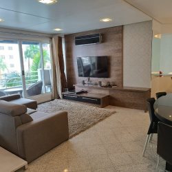 Apartamentos com 151m², 4 quartos (sendo 1 suíte), 2 garagens, no bairro Centro em Florianópolis