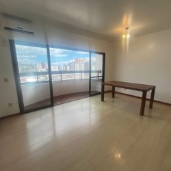 Apartamentos com 78m², 2 quartos, 1 suíte, 1 garagem, no bairro Centro em Florianópolis
