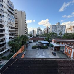 Apartamentos com 139m², 4 quartos, 1 suíte, 2 garagens, no bairro Centro em Florianópolis