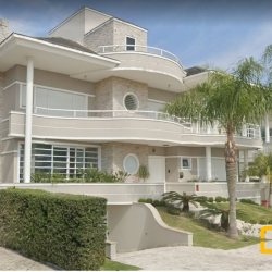Casa Residencial com 551m², 5 quartos, 5 suítes, 4 garagens, no bairro Jurerê Internacional em Florianópolis