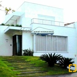 Casa Residencial com 480m², 4 quartos, 4 suítes, 6 garagens, no bairro Jurerê Internacional em Florianópolis