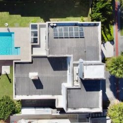 Casa Residencial com 320m², 3 quartos, 2 suítes, 3 garagens, no bairro Jurerê Internacional em Florianópolis