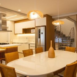 Apartamentos com 128m², 3 quartos, 3 suítes, 2 garagens, no bairro Cachoeira do Bom Jesus em Florianópolis