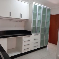 Apartamentos com 110m², 3 quartos, 1 suíte, 2 garagens, no bairro Centro em Florianópolis