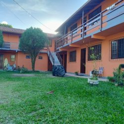 Pousada com 330m², 8 quartos, 8 garagens, no bairro Campeche em Florianópolis