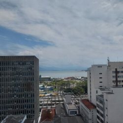 Sala com 42m², no bairro Centro em Florianópolis