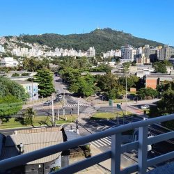 Apartamentos com 45m², 1 quarto, 1 garagem, no bairro Córrego Grande em Florianópolis