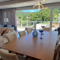 Cobertura com 162m², 3 quartos, 1 suíte, 2 garagens, no bairro Canasvieiras em Florianópolis