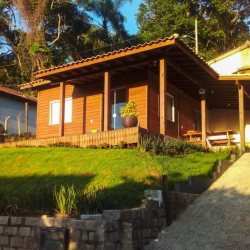 Casa Residencial com 60m², 2 quartos, 1 garagem, no bairro Pântano Do Sul em Florianópolis