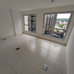 Sala com 35m², 1 garagem, no bairro Trindade em Florianópolis