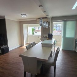 Apartamentos com 89m², 3 quartos, 1 suíte, 2 garagens, no bairro Centro em Florianópolis