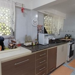 Casa Residencial com 218m², 4 quartos (sendo 1 suíte), 2 garagens, no bairro Trindade em Florianópolis