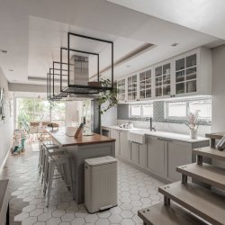 Casa Residencial com 124m², 3 quartos, 1 suíte, 2 garagens, no bairro Campeche em Florianópolis