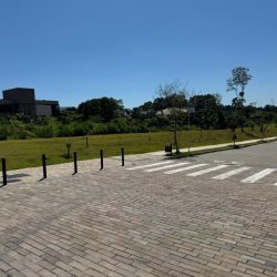 Terrenos Residenciais com 372m², no bairro Campeche em Florianópolis