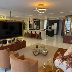 Apartamentos com 172m², 3 quartos, 2 suítes, 2 garagens, no bairro Centro em Florianópolis