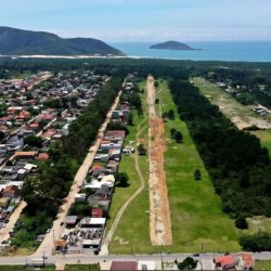 Terrenos Residenciais com 413m², no bairro São João Do Rio Vermelho em Florianópolis