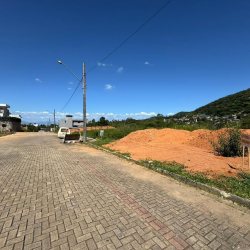 Terrenos Residenciais com 450m², no bairro Monte Verde em Florianópolis