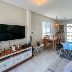 Casa Residencial com 109m², 3 quartos, 1 suíte, 2 garagens, no bairro Campeche em Florianópolis