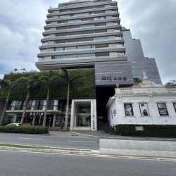 Apartamentos com 61m², 1 quarto, 1 garagem, no bairro Centro em Florianópolis