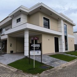 Casa em Condomínio com 150m², 3 quartos, 1 suíte, 2 garagens, no bairro Beira Rio em Biguaçu