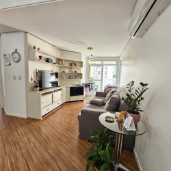 Apartamentos com 103m², 3 quartos, 1 suíte, 2 garagens, no bairro Itacorubi em Florianópolis