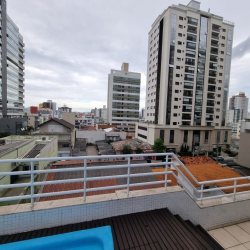 Apartamentos com 190m², 3 quartos, 1 suíte, 2 garagens, no bairro Kobrasol em São José