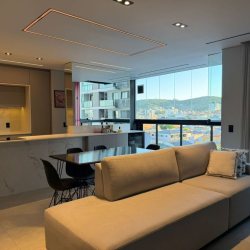 Apartamentos com 65m², 1 quarto (sendo 1 suíte), 1 garagem, no bairro Areias em São José