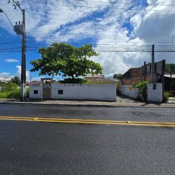 Casa Residencial com 200m², 4 quartos, 3 garagens, no bairro Tapera em Florianópolis