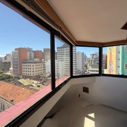 Sala com 191m², 5 garagens, no bairro Centro em Florianópolis