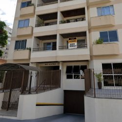 Apartamentos com 116m², 3 quartos (sendo 1 suíte), 2 garagens, no bairro Balneário em Florianópolis
