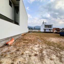 Terrenos Residenciais com 150m², no bairro Beira Rio em Biguaçu
